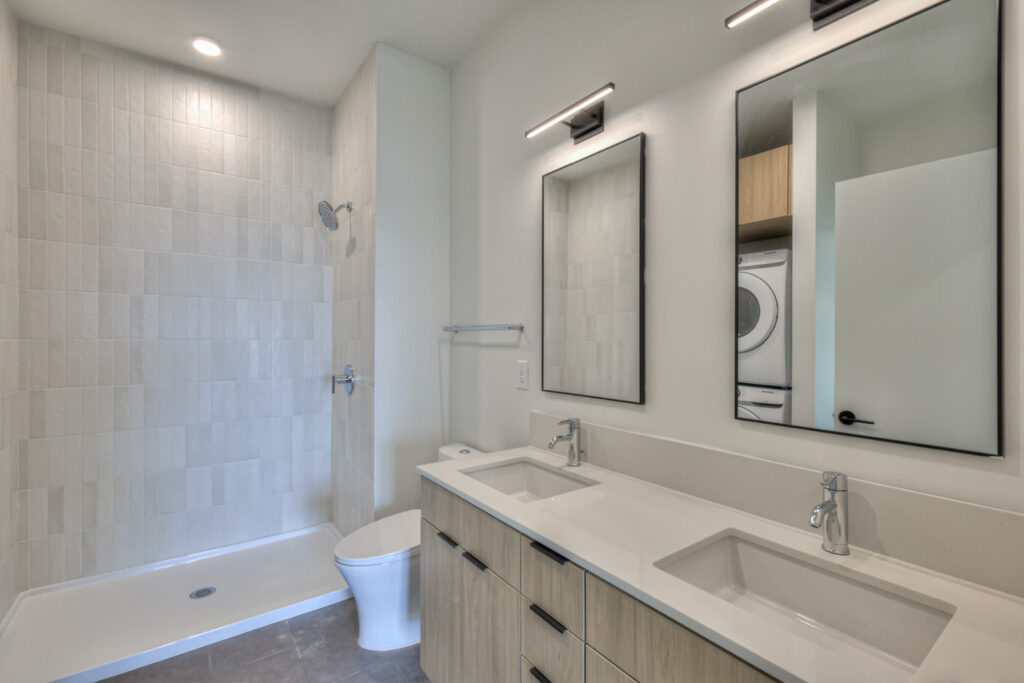 Reeve_Apt_Bath_02 Interior, Apartment, Building, Nashville, Construction, Bathroom, Shower