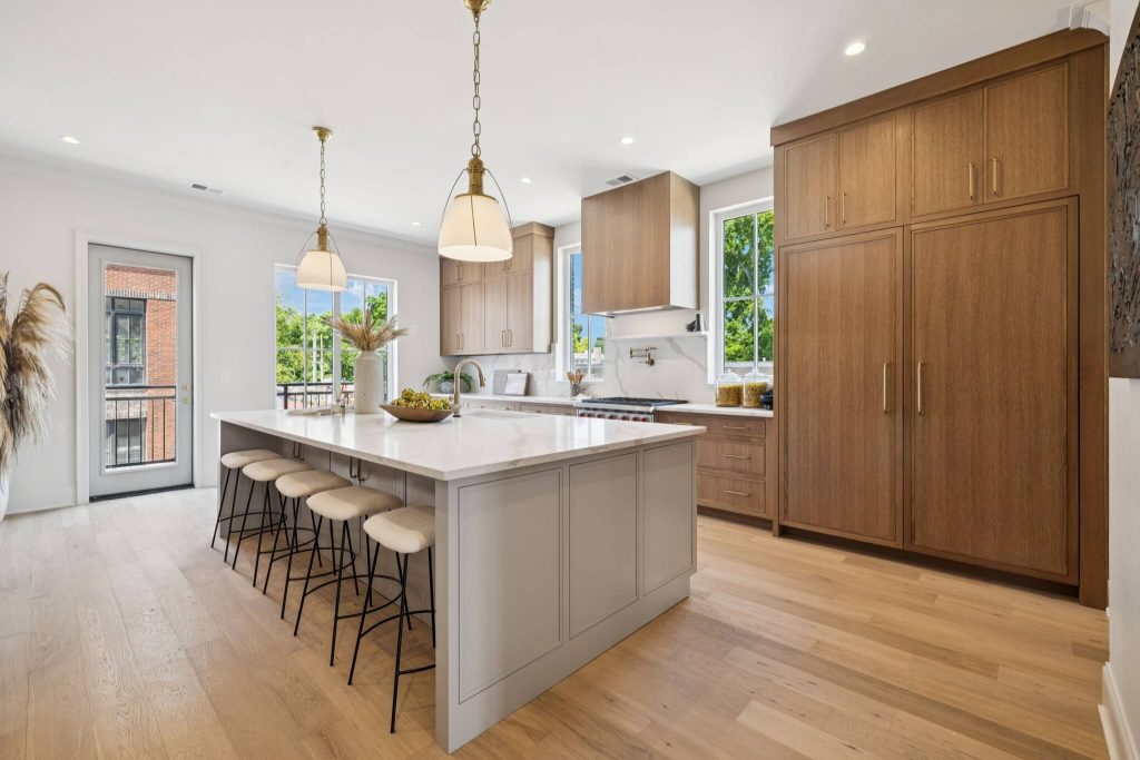 61-web-or-mls-1607 4th Ave N - 070